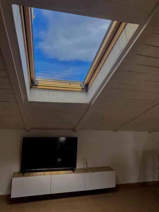 Cozy Attic With Terrace Durres